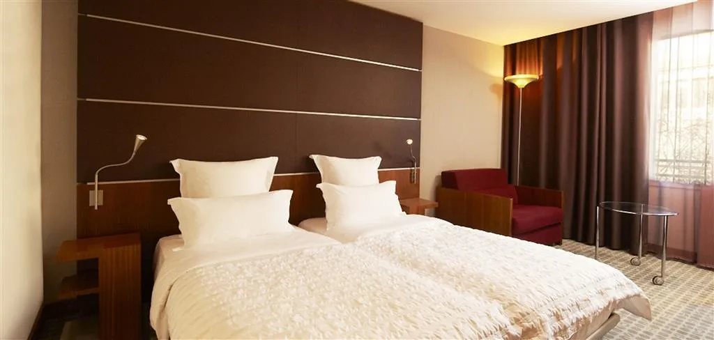 Room, Le Meridien Barcelona, Barcelona