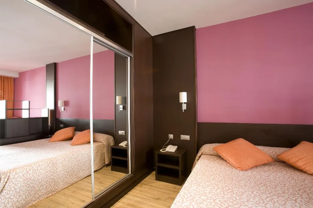 SUITE CAPACITY 2 Room, Loar Ferreries, Menorca