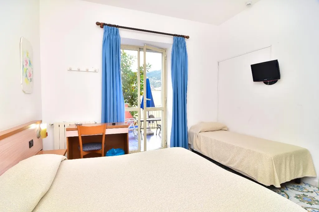 TRIPLE STANDARD Room, Hotel Oriente - Beach & Spa, Naples