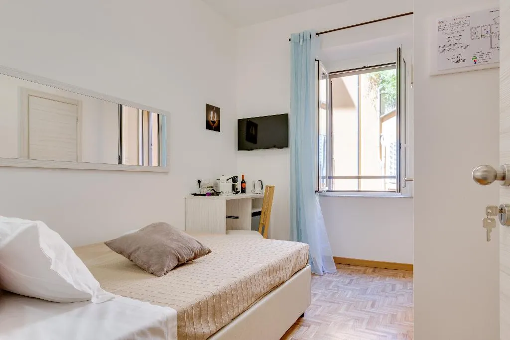 SINGLE STANDARD Room, Dolce Luxury Rooms, Rome