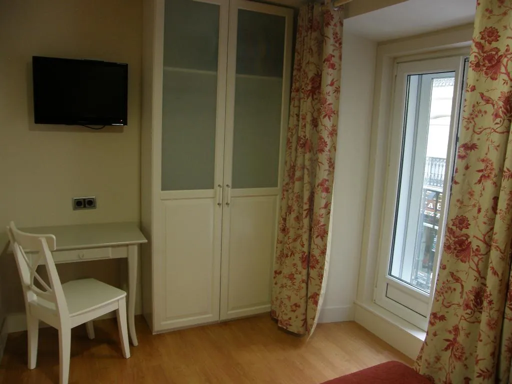 General view, Hostal Matheu, Madrid