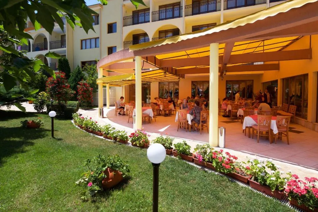 Restaurant, Yavor Palace, Bourgas