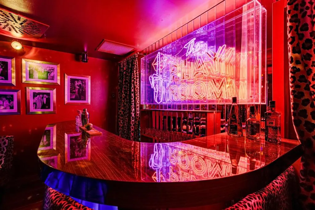 Sports and Entertainment, Romeos Ibiza, Ibiza