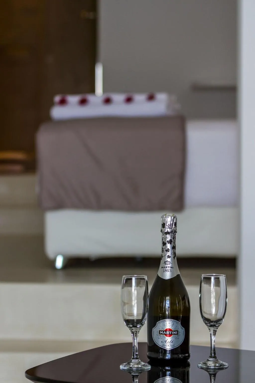 Room, Oia Suites, Santorini