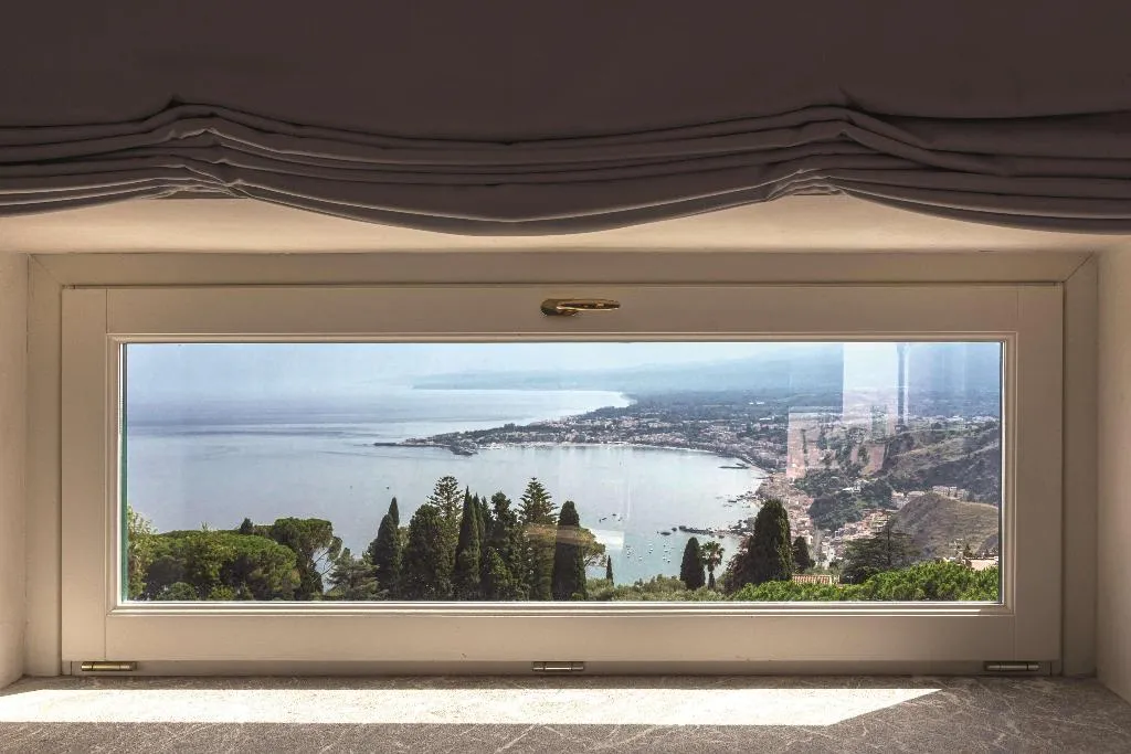JUNIOR SUITE DELUXE Room, Grand Hotel Timeo, A Belmond Hotel, Taormina, Taormina