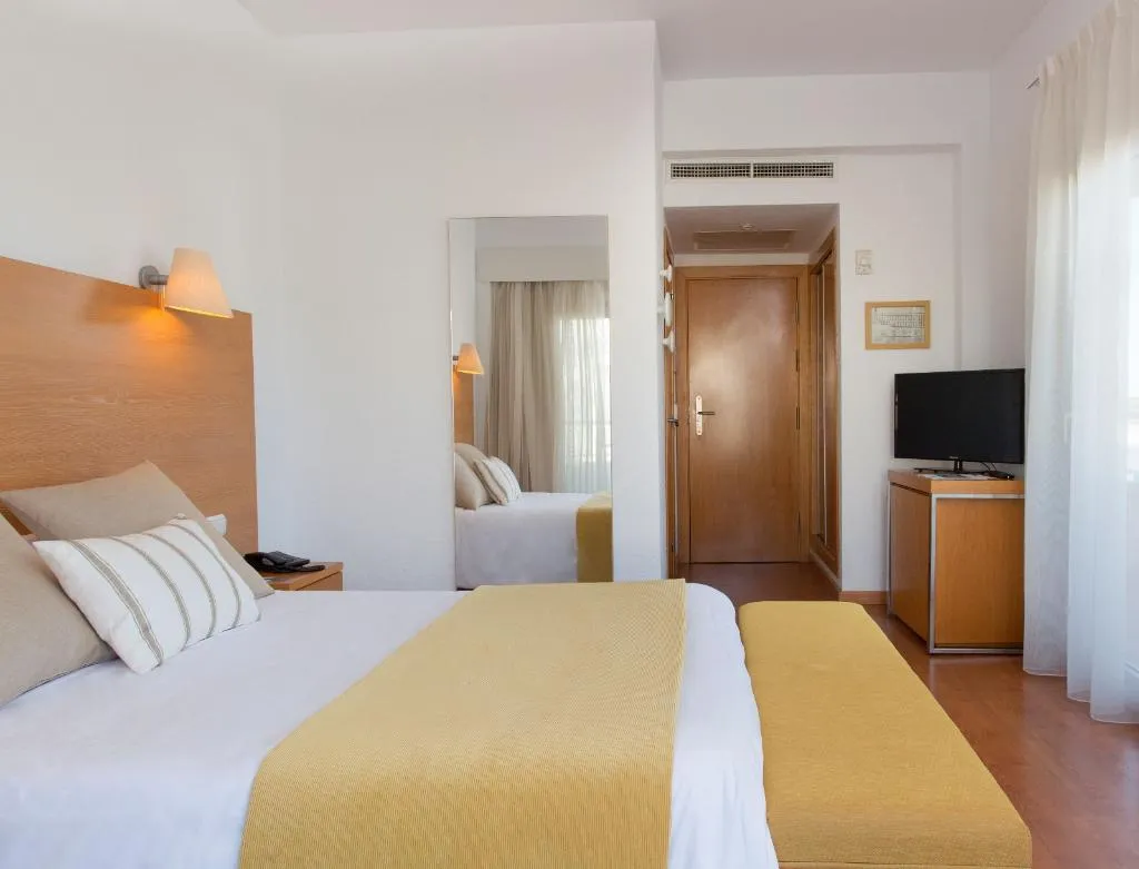 Double or Twin STANDARD Room, JS Alcudi Mar, Majorca