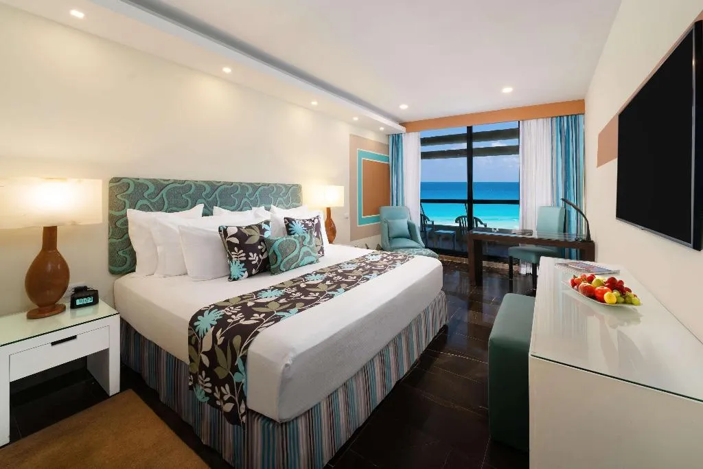 DOUBLE OCEAN FRONT Room, The Pyramid Cancun by Oasis, Cancun Area