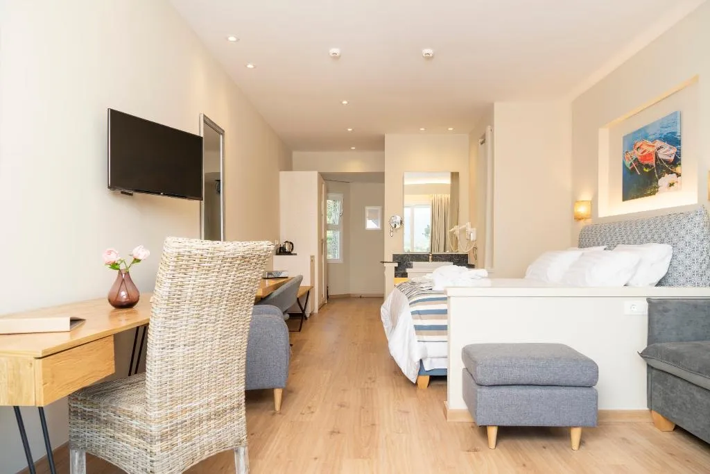 BUNGALOW CAPACITY 1 Room, Art Hotel Debono, Corfu