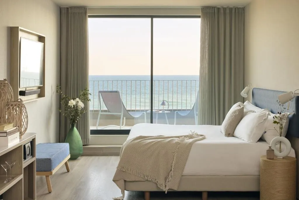 Room, ME Sitges Terramar, Costa Brava