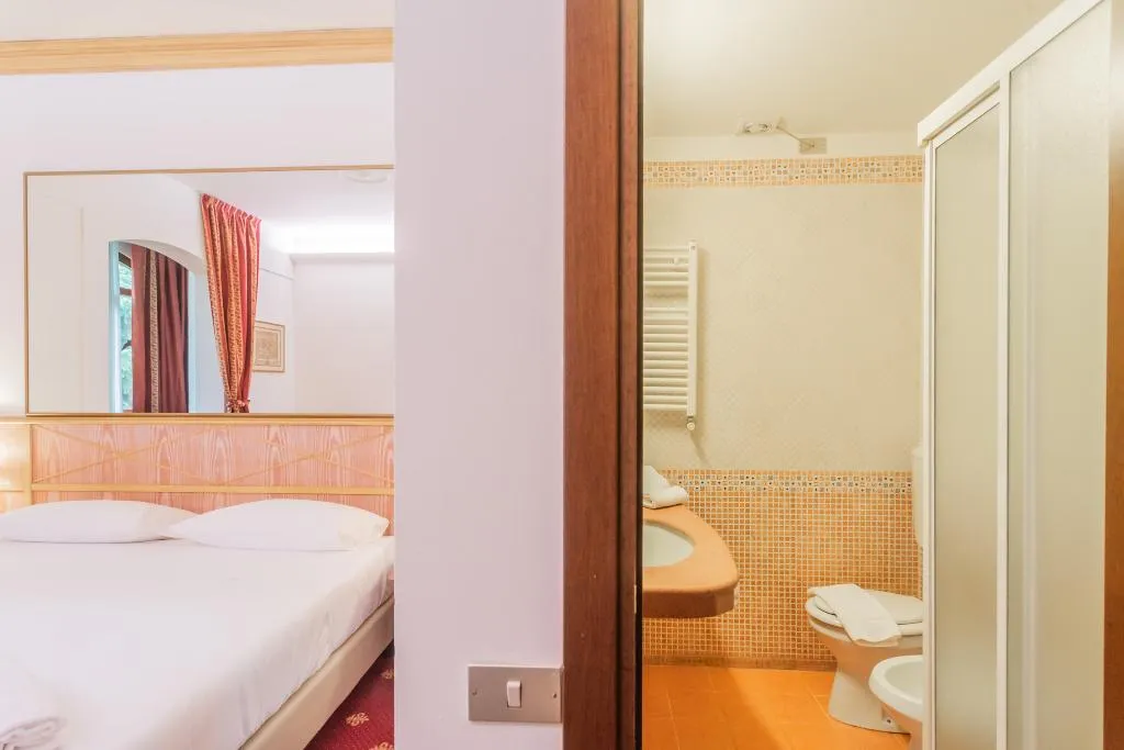TRIPLE STANDARD Room, Polo, Milan