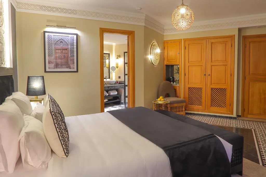 DOUBLE SUPERIOR KING BED Room, Dar Lys, Fez