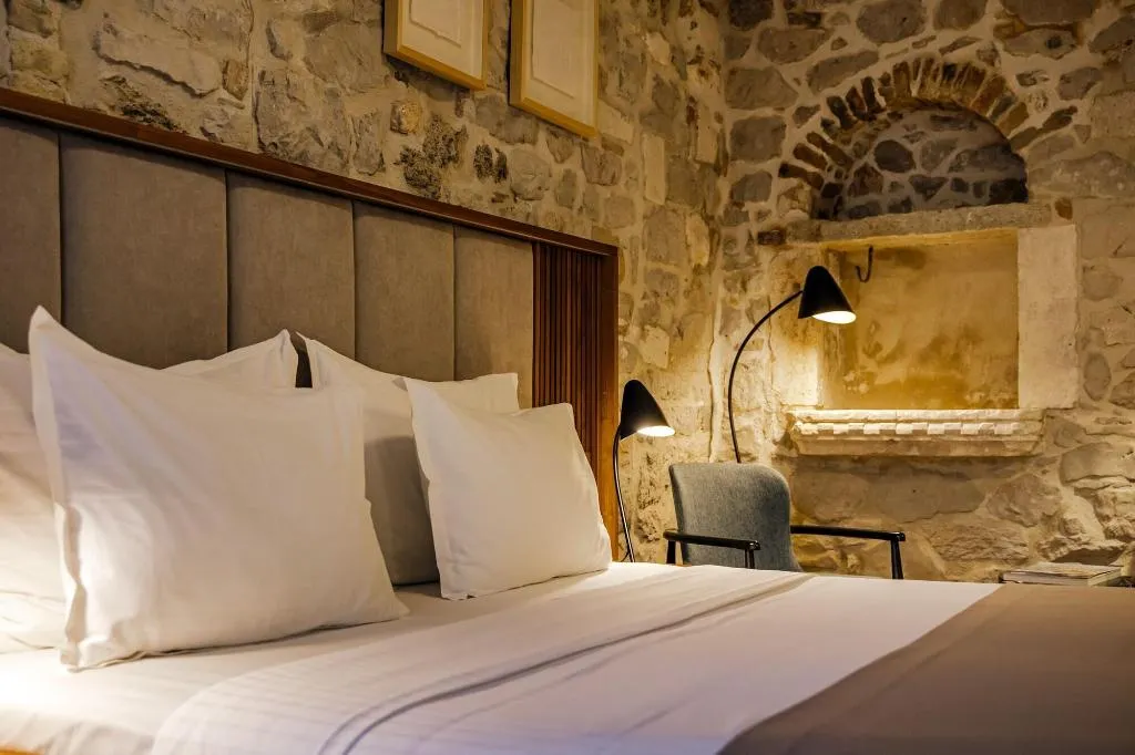 Room, Armerun Heritage Hotel & Residences, Split
