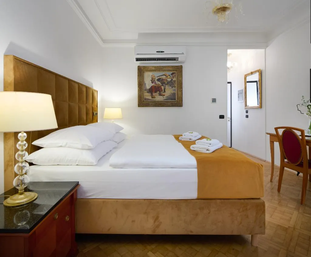 Double or Twin STANDARD Room, Hotel Bologna Prague, Prague