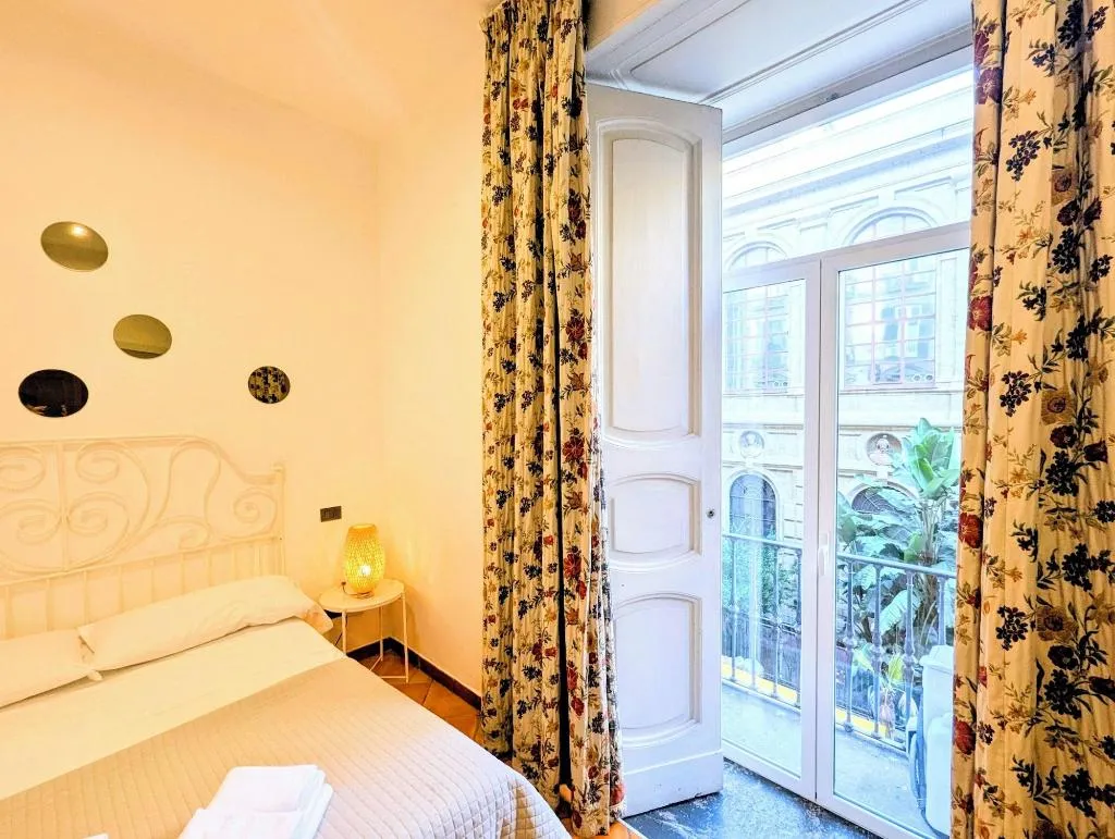 Room, La Locanda Dell Arte, Naples