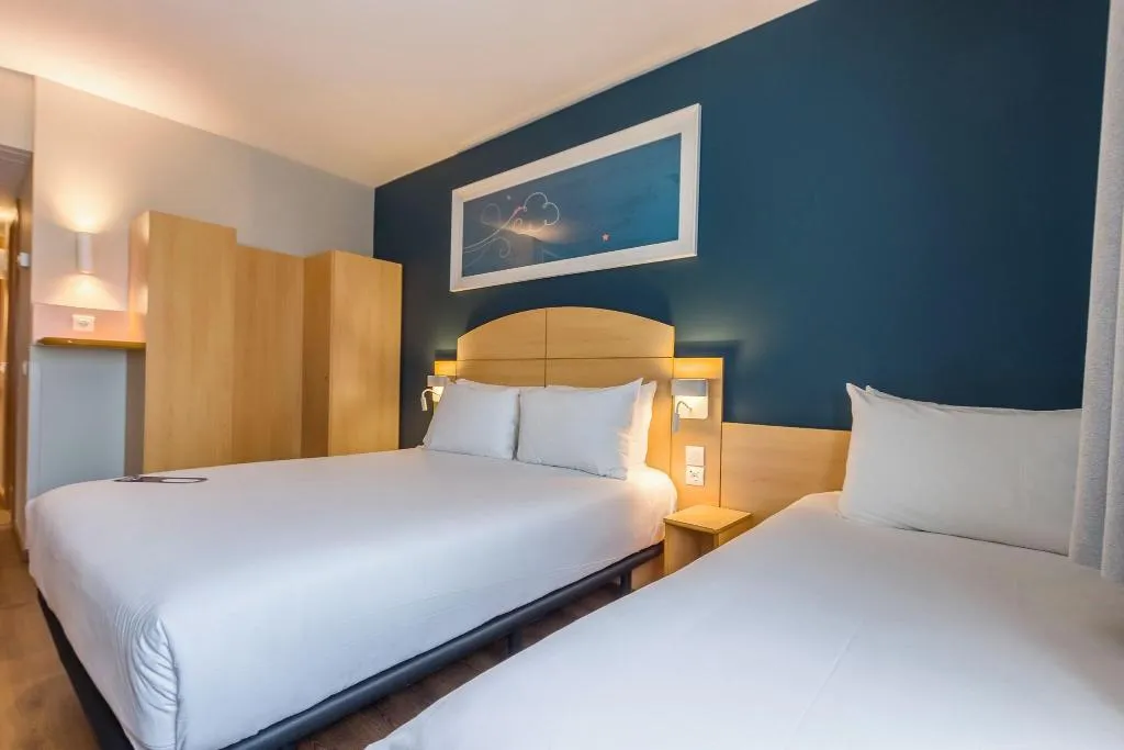 TRIPLE STANDARD Room, Travelodge Madrid Alcala de Henares, Madrid