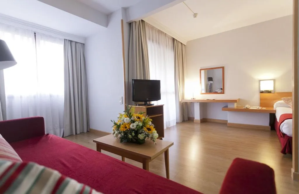 APARTMENT TWO DOUBLE BEDS Room, Muralto Madrid Princesa, Madrid