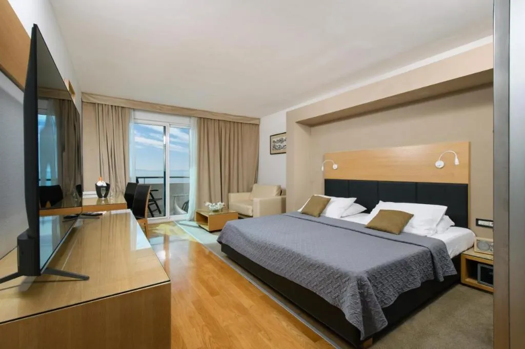 DOUBLE DELUXE SEA VIEW Room, San Antonio, Split