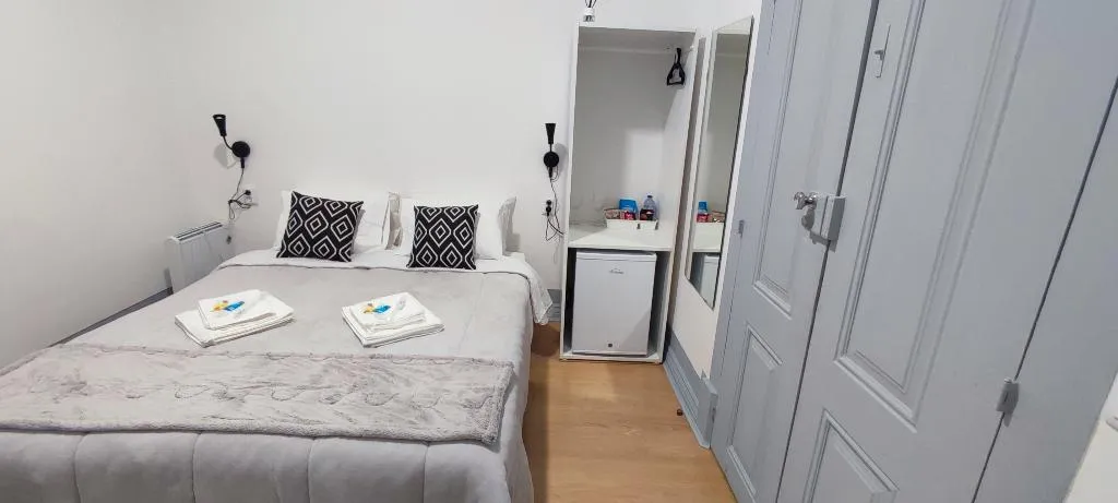 TRIPLE ECONOMY Room, Vila Santa Cruz Guest House, Porto