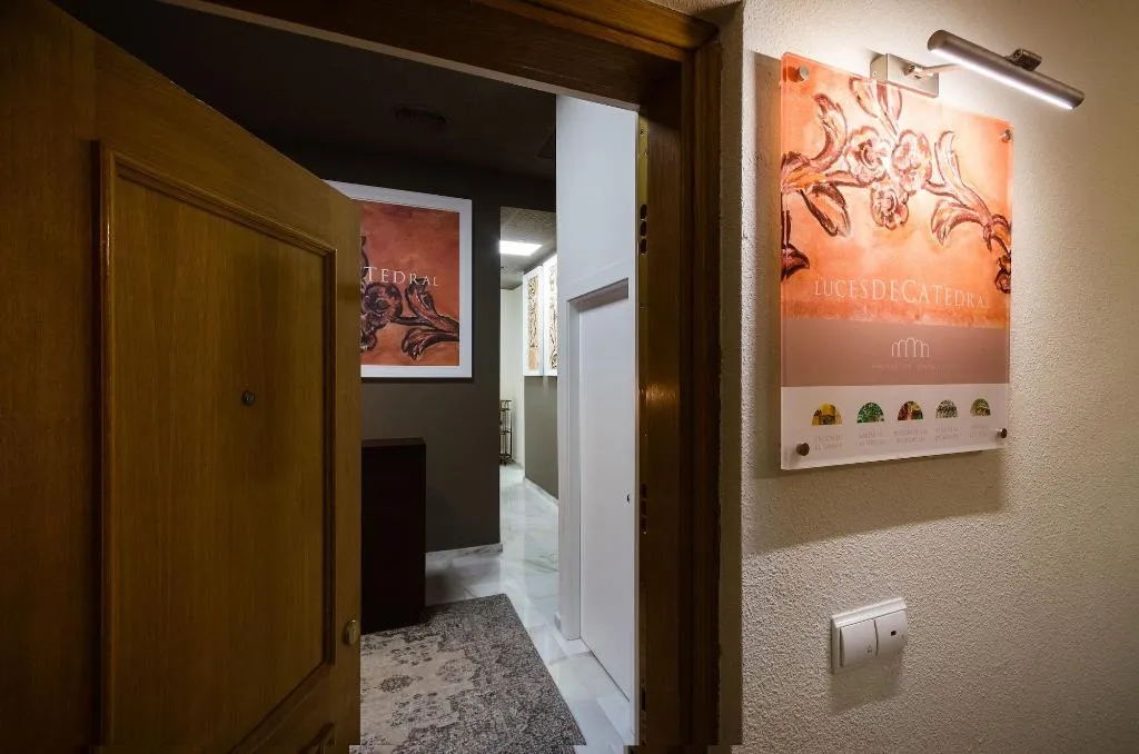 Lobby, Luces De Catedral, Costa Blanca