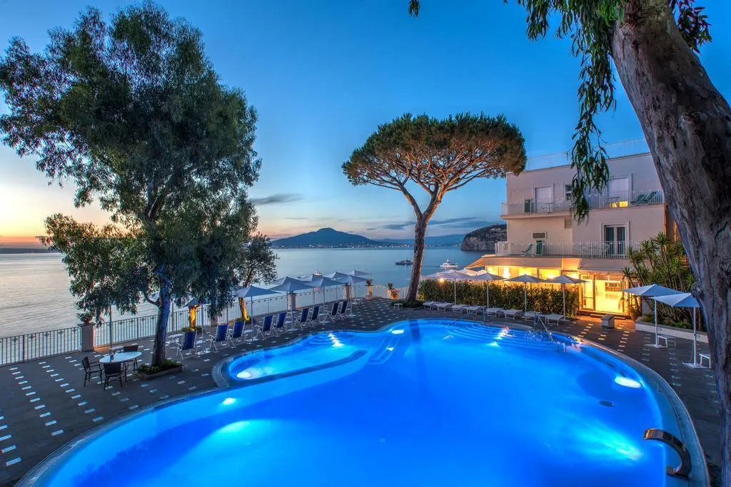 Pool, Grand Hotel Riviera, Naples