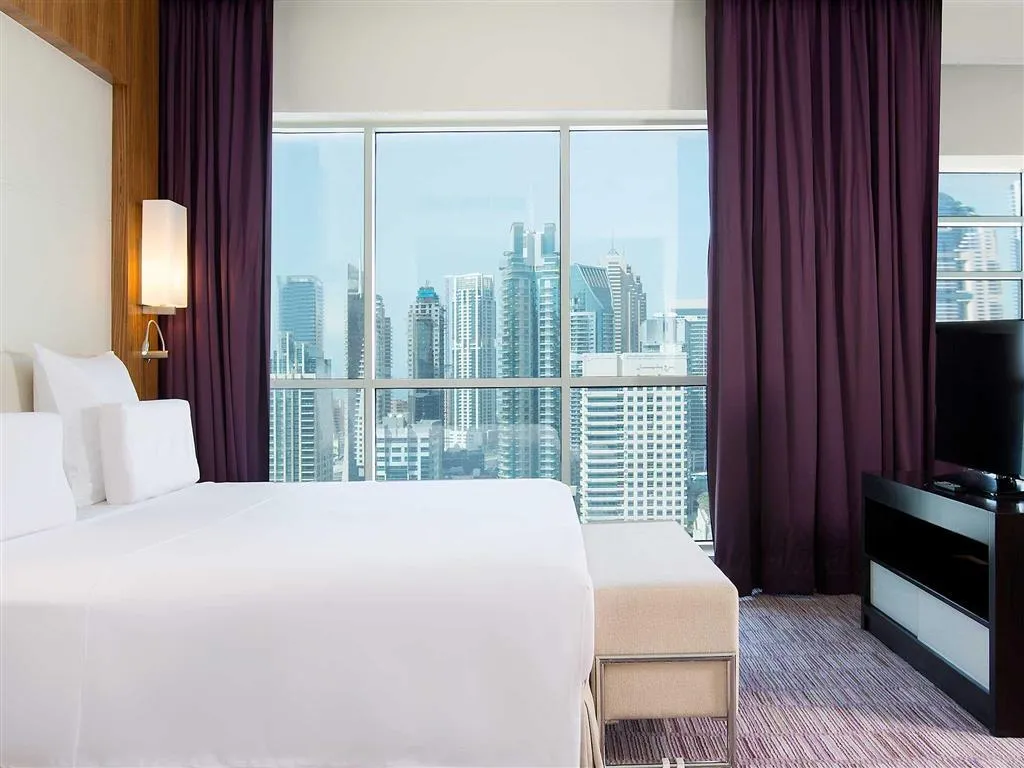 Bar, Pullman Dubai JLT, Dubai
