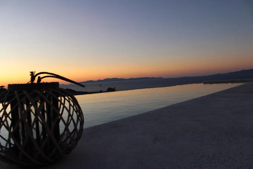 Pool, Aplai Dome, Santorini