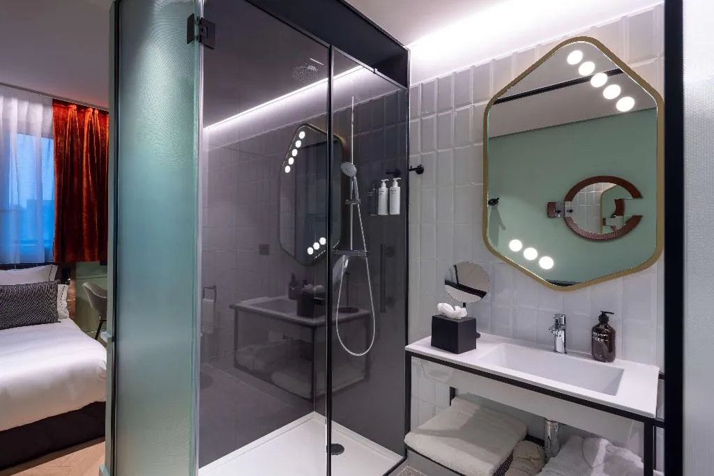 Room, Urban Hive Hotel, Milan