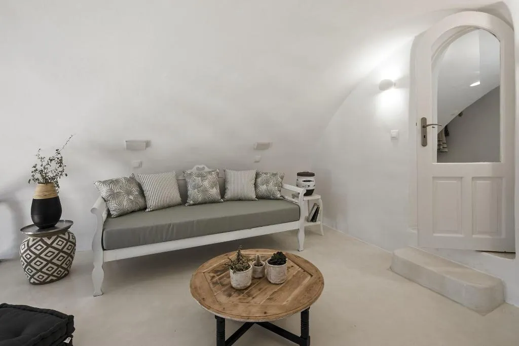 Room, Nano Suites, Santorini