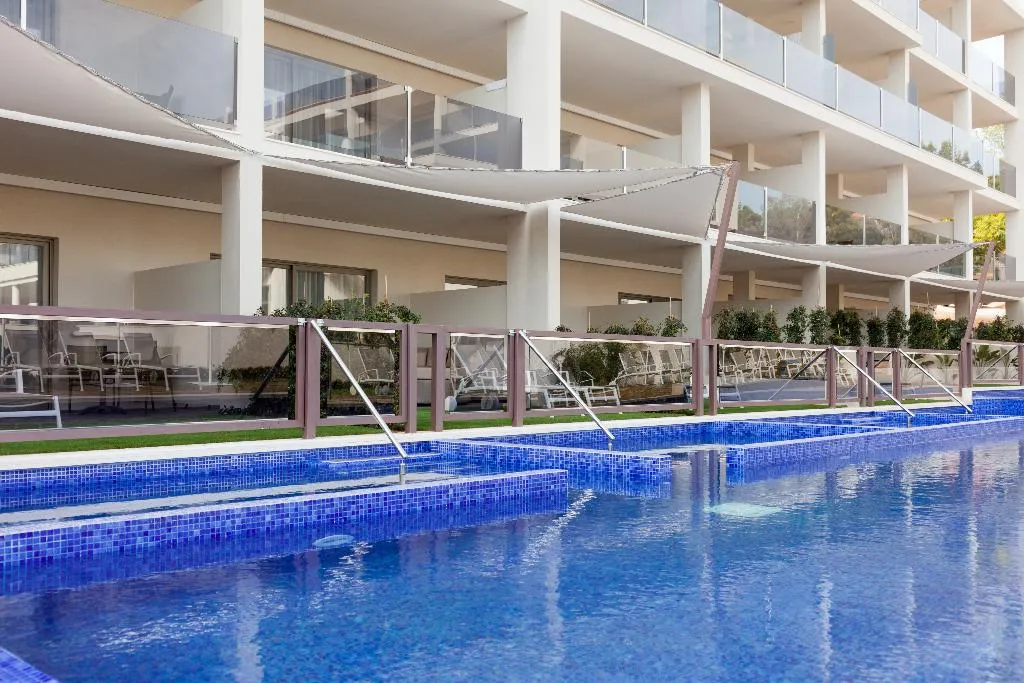Pool, Zafiro Palace Palmanova, Majorca