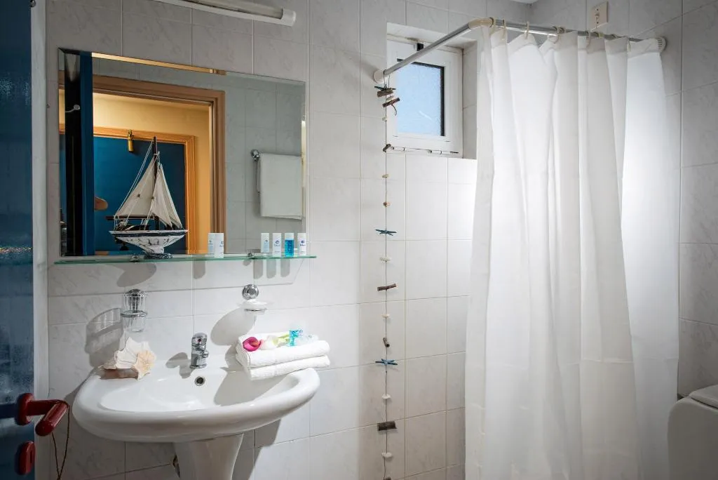 TRIPLE STANDARD Room, Astoria Hotel, Crete