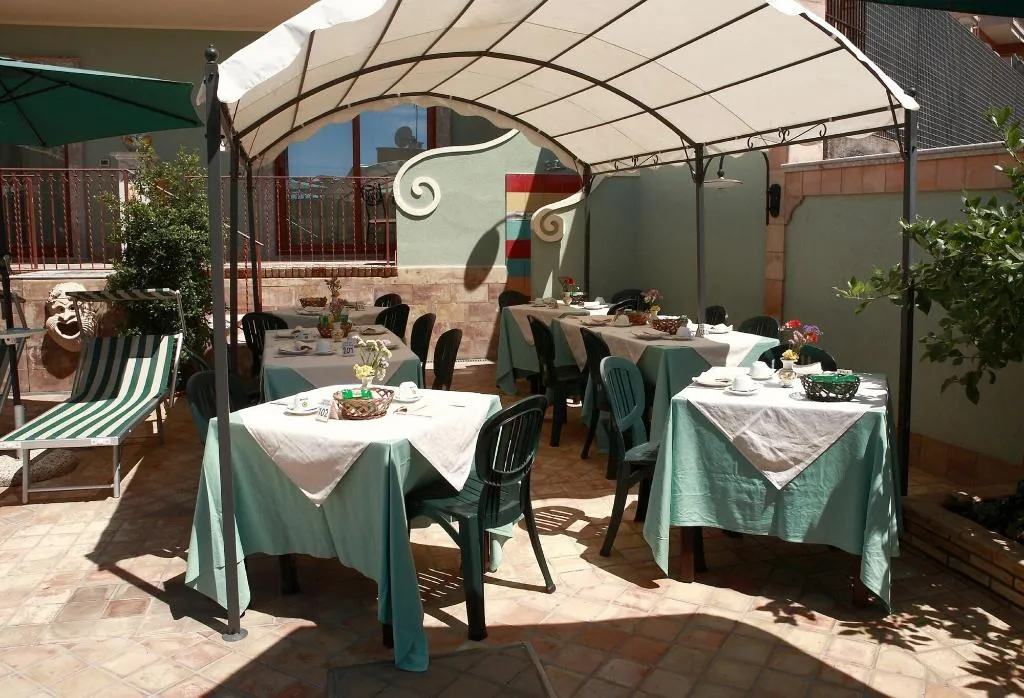 Restaurant, B&B Villa Cristina, Taormina