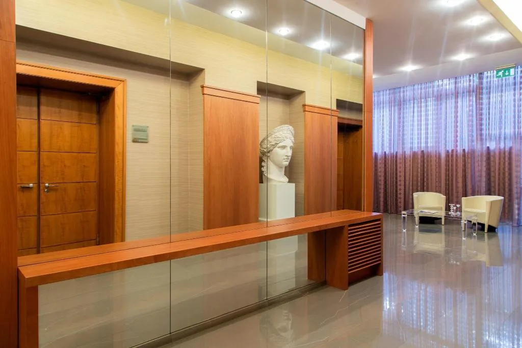 Lobby, Enea, Rome