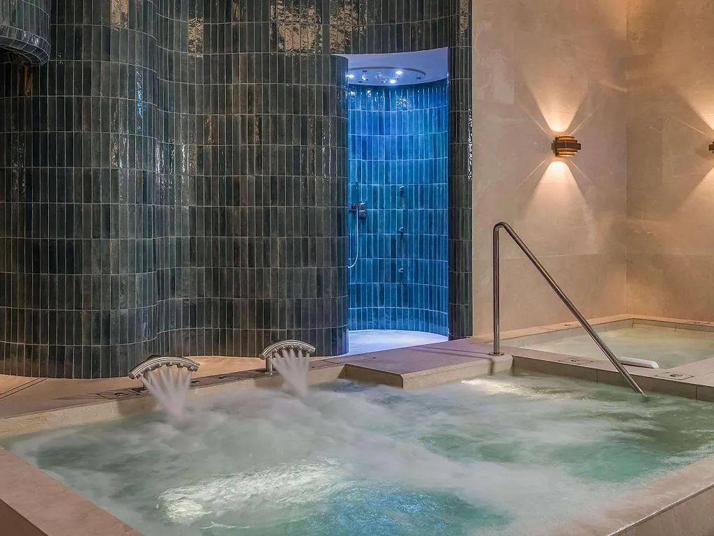 Sports and Entertainment, Banyan Tree Dubai, Dubai