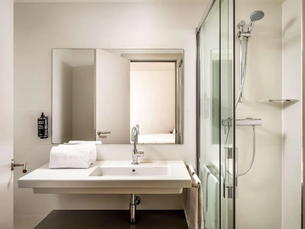 TWIN INNER Room, Ibis Styles Barcelona Centre, Barcelona