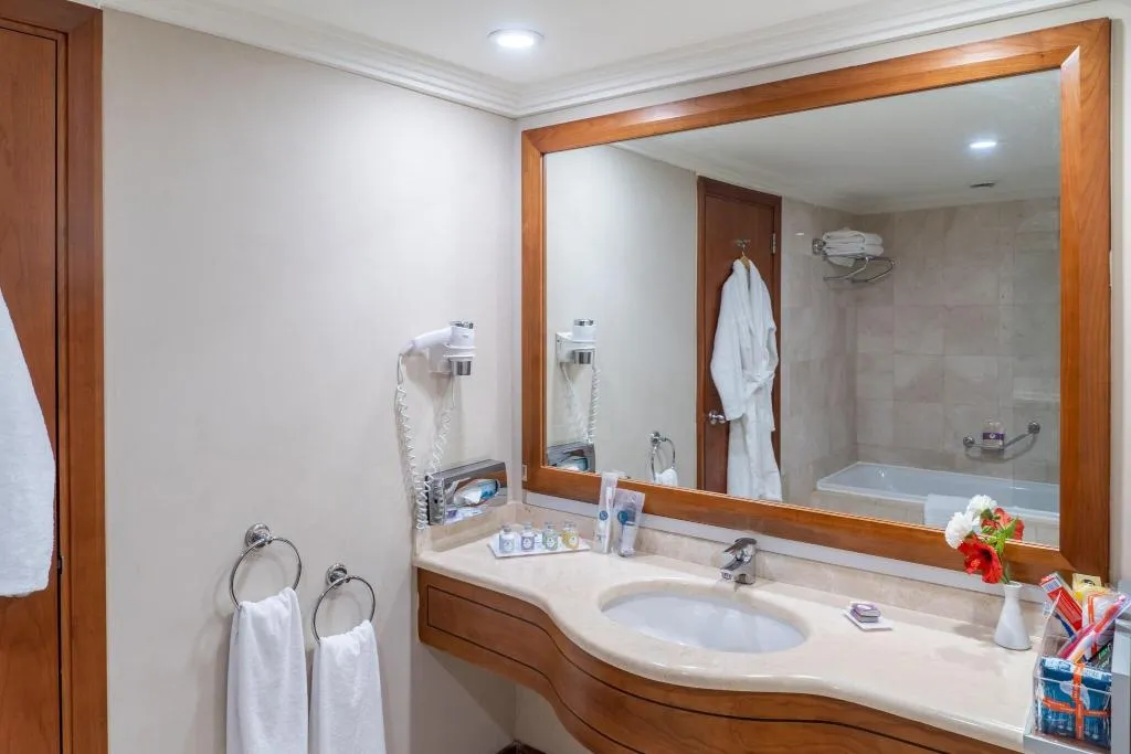 SUITE QUEEN SIZE BED Room, IC Hotels Airport, Antalya