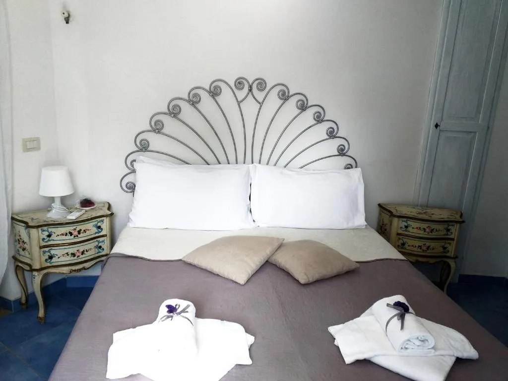 SINGLE LAKE VIEW Room, Baia D'oro, Rome