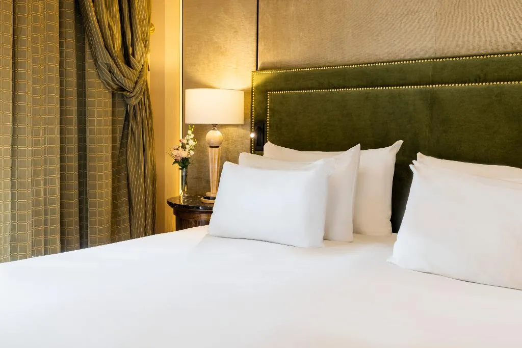 SUITE STANDARD Room, NH Collection Prague Carlo IV, Prague