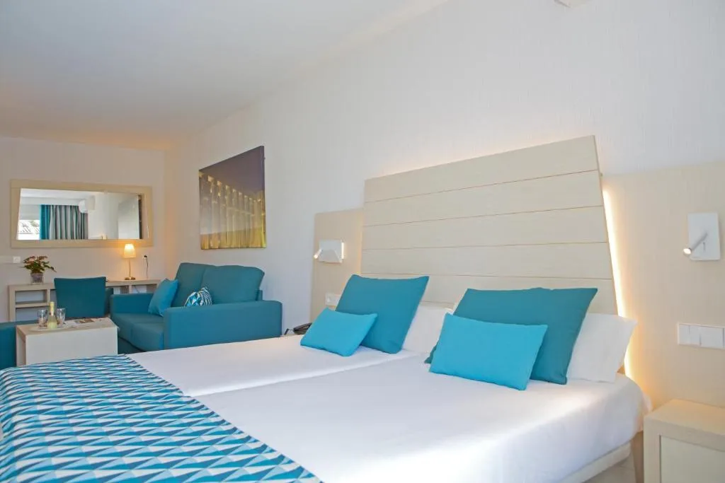 JUNIOR SUITE STANDARD Room, Hotel Luxor, Majorca