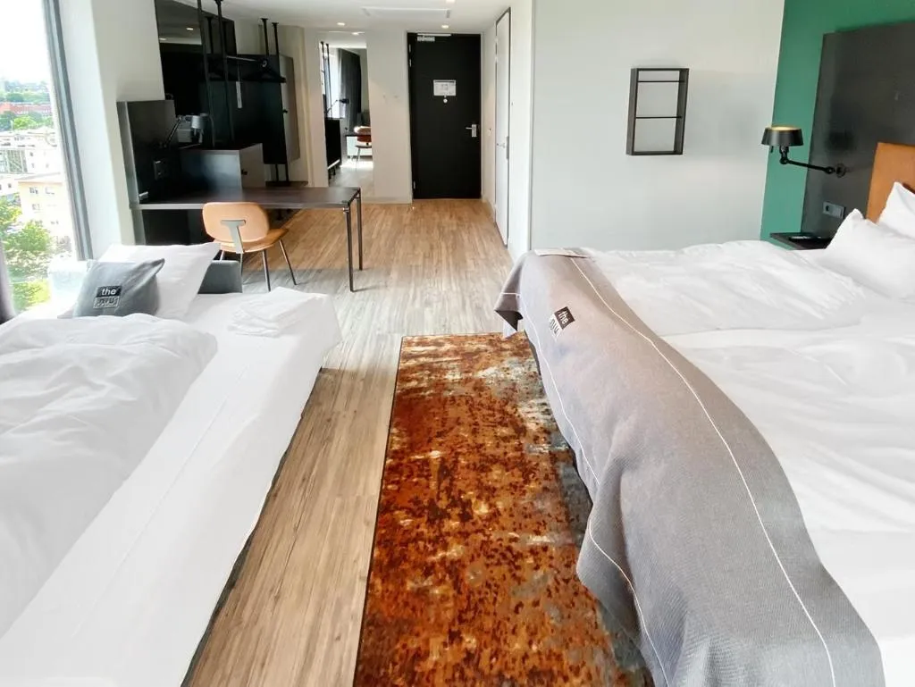DOUBLE PREMIUM Room, Holiday Inn - the niu, Fender Amsterdam, Amsterdam
