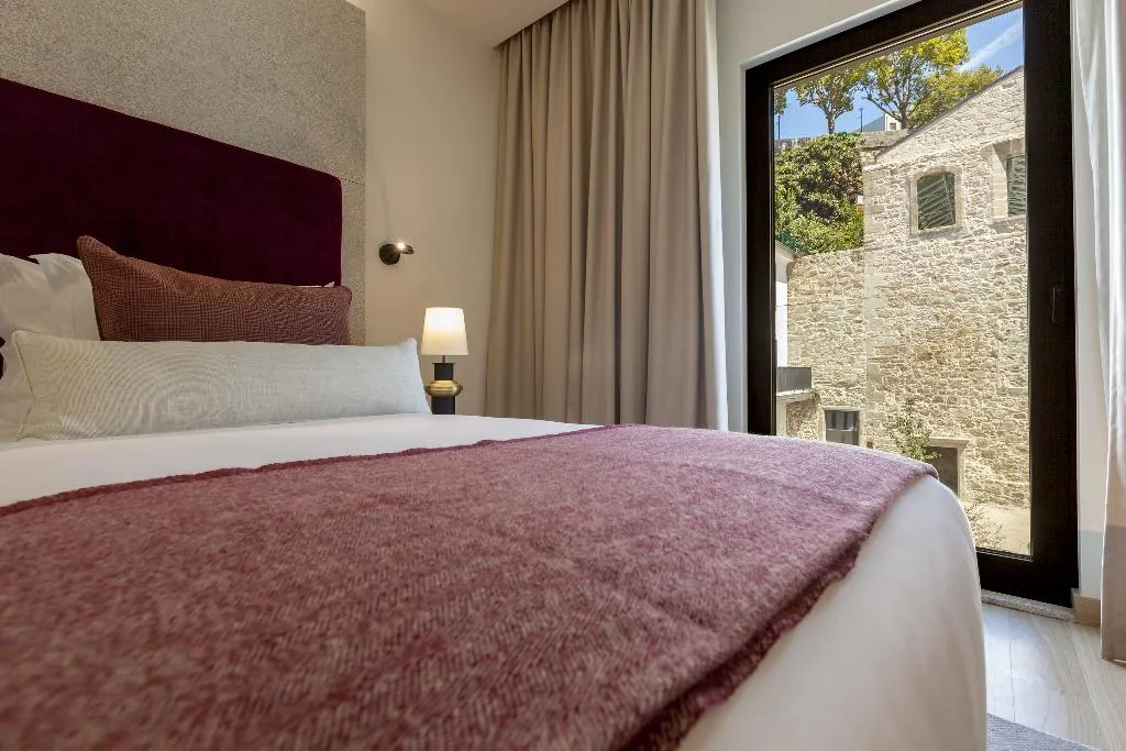 DOUBLE CLASSIC GARDEN VIEW Room, Neya Porto Hotel, Porto