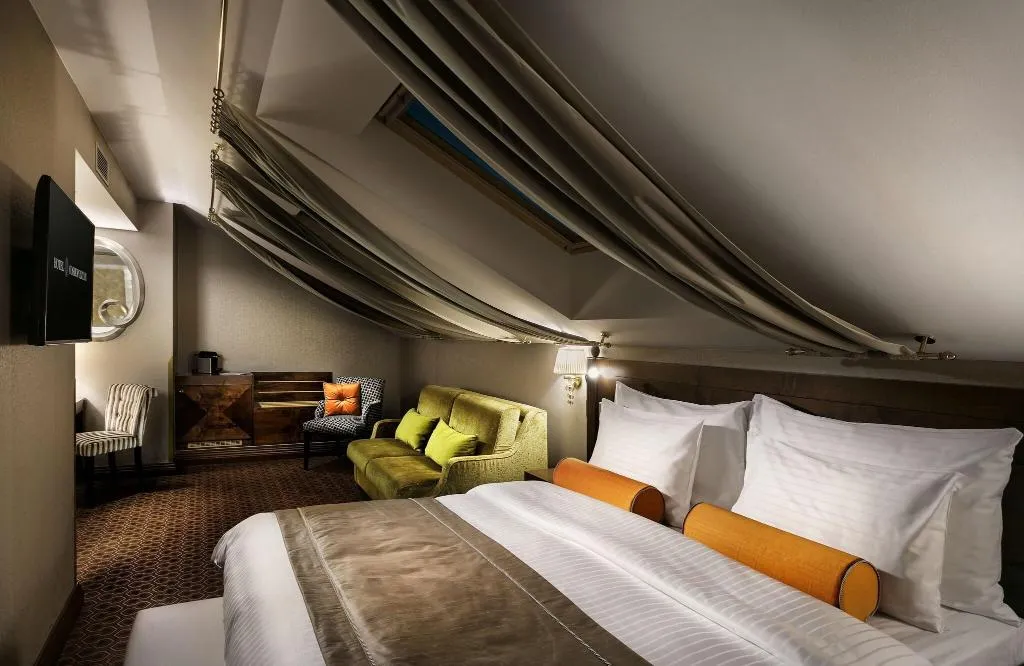 SUITE KING SIZE BED Room, Cosmopolitan Hotel Prague, Prague