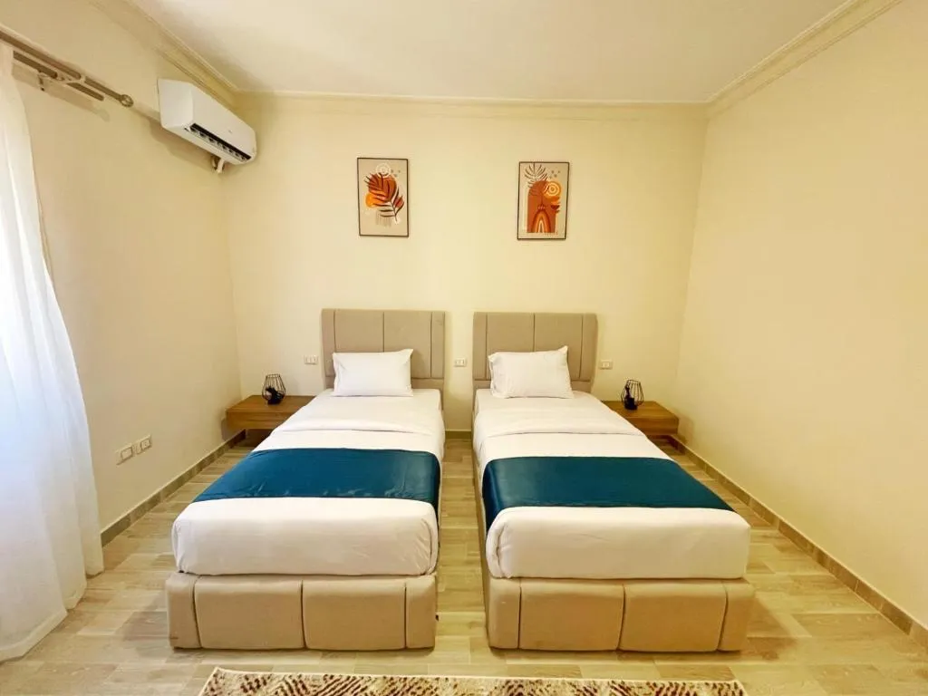APARTMENT KING SIZE BED Room, Settle Inn South 90 Apartments, Cairo