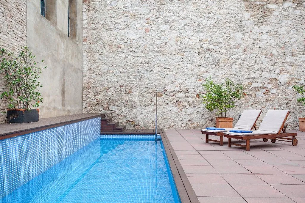 Pool, Onix Liceo, Barcelona