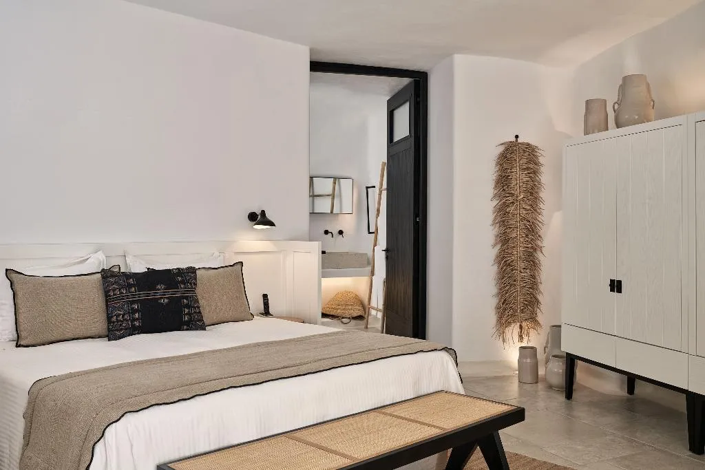 SUITE HONEYMOON Room, Charisma Suites, Santorini