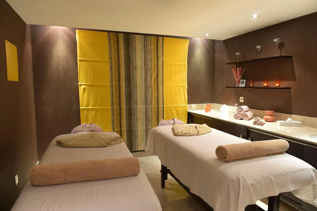 Sports and Entertainment, Radisson Blu Cairo Heliopolis, Cairo