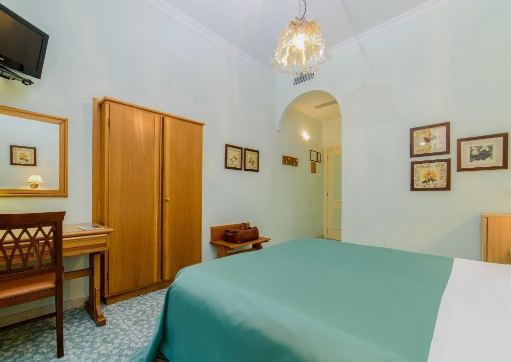 DOUBLE WITH VIEWS Room, La Bussola, Naples