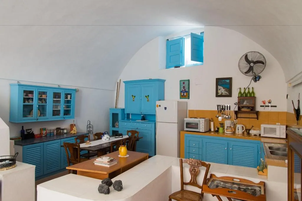 Room, Canava Santino, Santorini