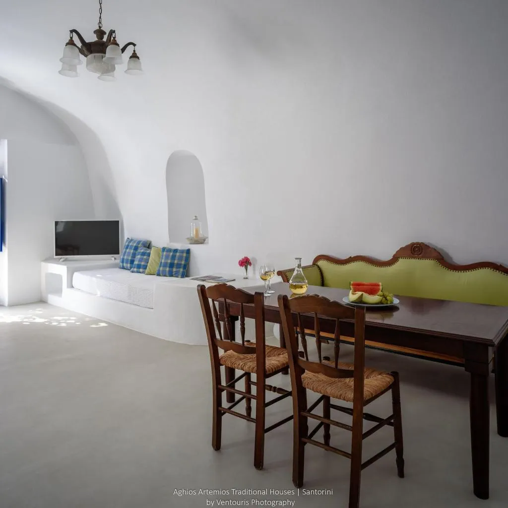 Room, Aghios Artemios Traditional Houses, Santorini