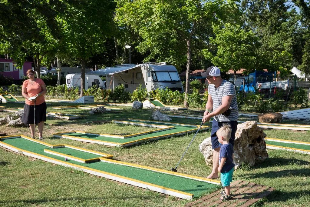 Sports and Entertainment, hu I Pini Village, Rome