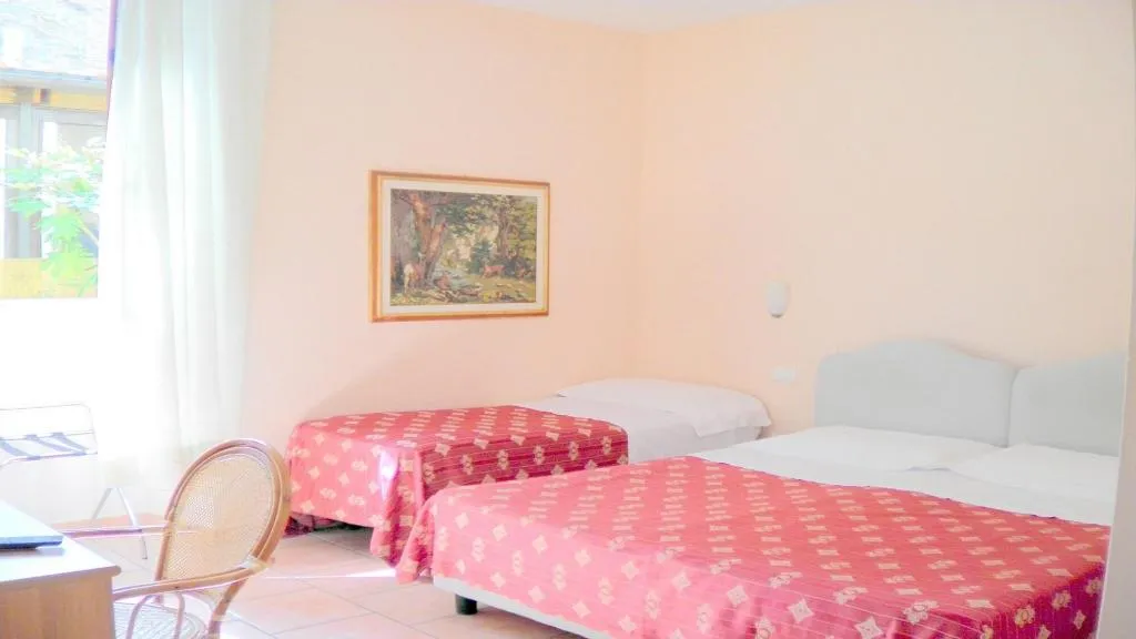 Room, Rita Major, Florence